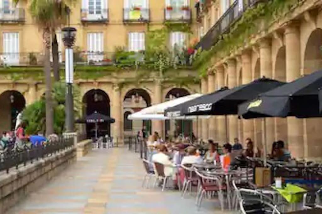 La Casita Verde. Metro Cerca Del Casco Viejo Bilbao Exterior photo